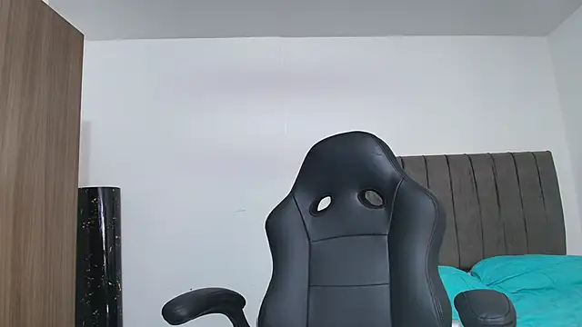 XXX chat uživo modela luxy_benet