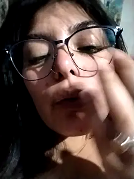 YouladyVidal 即時 XXX 聊天
