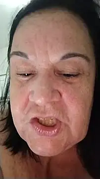 Živý XXX chat Yaya_Mineira