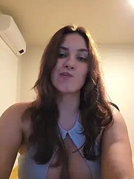 MiaRides19's Live XXX Chat