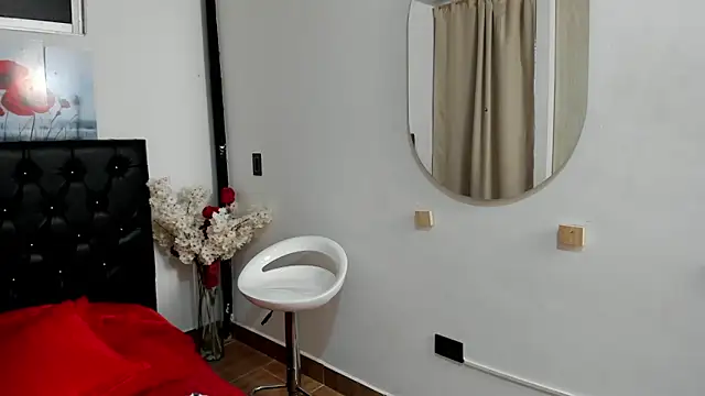 pinky_f00x's Live XXX Chat