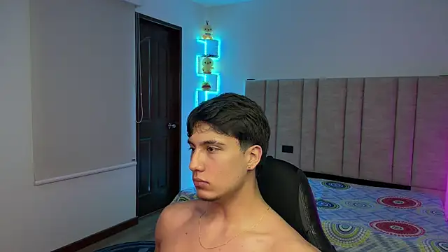 CHRIS_MORGAN1 élő XXX-chatje