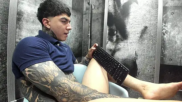Gury_tattoo – Live XXX-chat