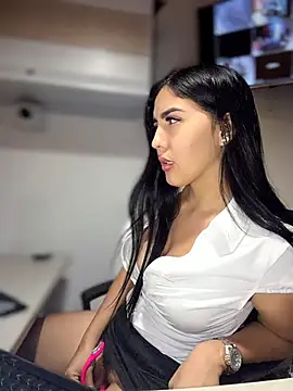 XXX chat uživo modela I_AM_SOPHIE_