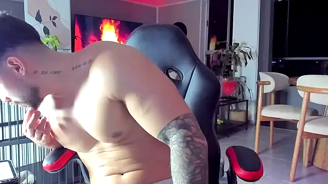 Valenthino_Salvatore Adlı Modelin Canlı XXX Sohbeti