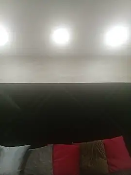 keytinthomson_ élő XXX-chatje