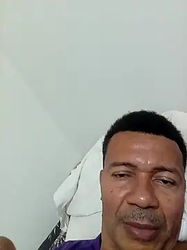 Chat +18 de moreno25centimetro ao vivo