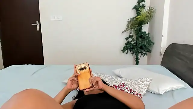 Sexy_Aaradhya – Live XXX-chat