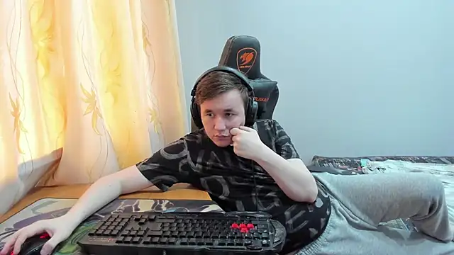Онлайн чат XXX iliaskrislove