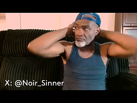 sinnernoir: διαδικτυακό σόου στην κάμερα