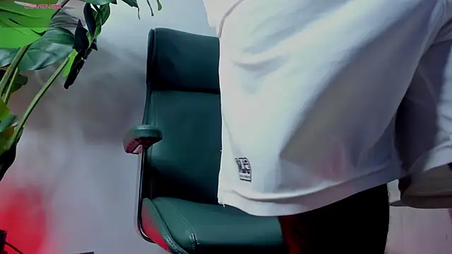 Živý XXX chat noah_crux
