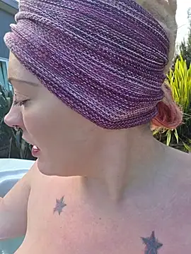PinkTheHawk Live XXX-chat