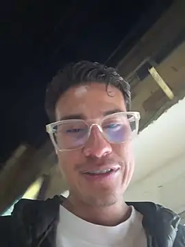 TavoHot_ élő XXX-chatje