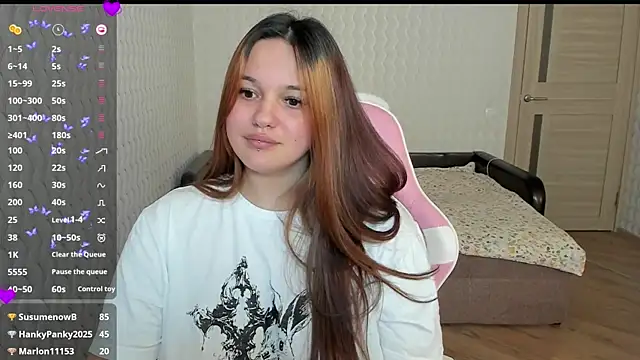 Elyssae Adlı Modelin Canlı XXX Sohbeti