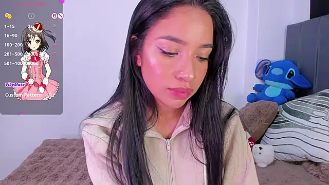 lillielover16 Adlı Modelin Canlı XXX Sohbeti