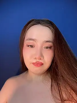 Asianpie_ Adlı Modelin Canlı XXX Sohbeti