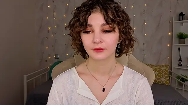 Kira__Fluffy's Live XXX Chat