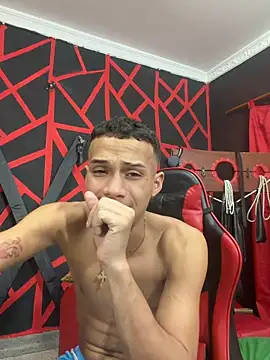 friends_lust_latin Chat XXX live