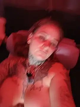 blazed_vixen élő XXX-chatje