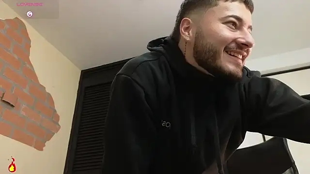Brandon_01 Live XXX Chat