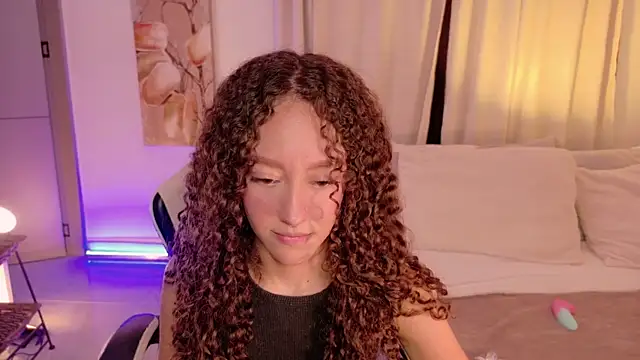 ChloeMoreti élő XXX-chatje