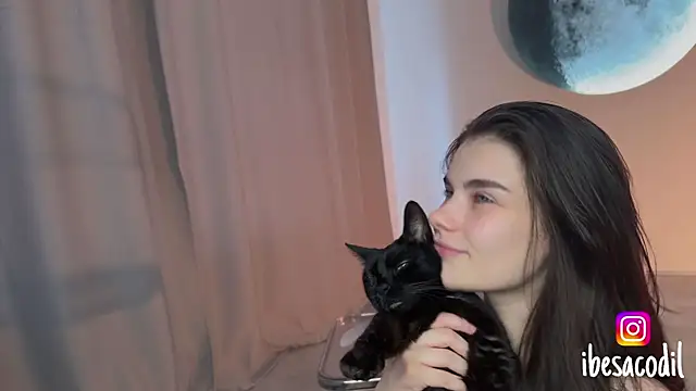 adriana_allien élő XXX-chatje