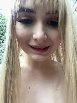 Živý XXX chat MarlboroWeb