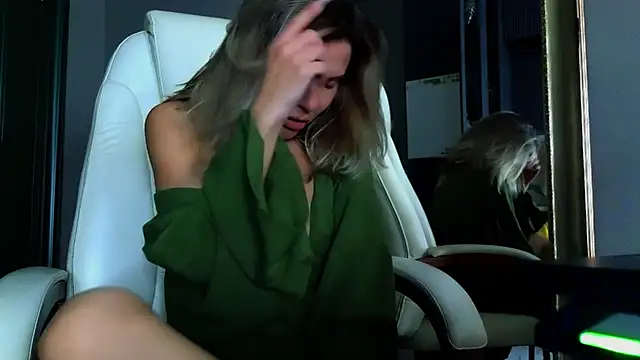 Godesssa live XXX chat