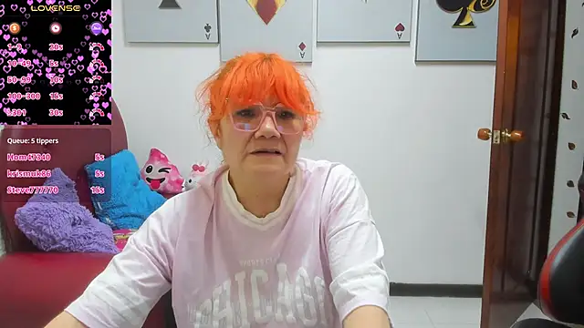 Salomeediaz_ élő XXX-chatje
