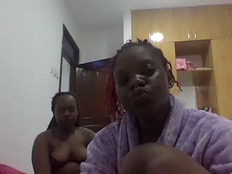 sexybaddies20's Live XXX Chat