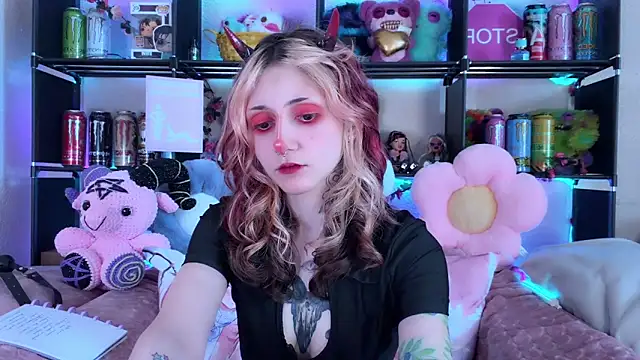 _Devill_Baby: онлайн-секс-чат