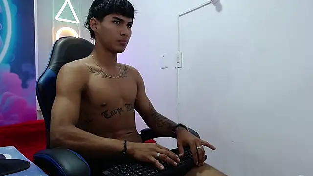luka_big18 – Naživo XXX chat