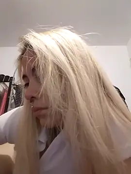 sofigirlgold's Live XXX Chat