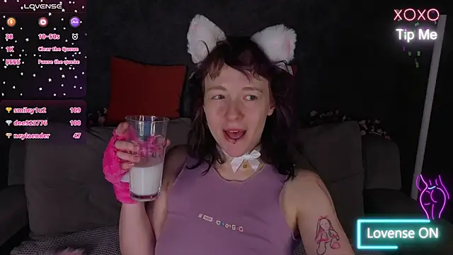 Chat +18 de Ricki_Bloom ao vivo