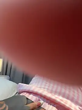 Pokazy przed kamerką – belllbonniie