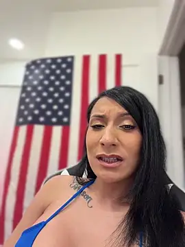 FerrariFrench's Live XXX Chat