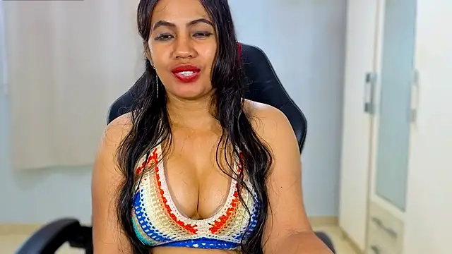 FannyXhot Adlı Modelin Canlı XXX Sohbeti