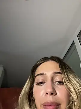 ZenyShy Chat XXX live