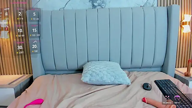 ROXXYBLOOM XXX чат на живо