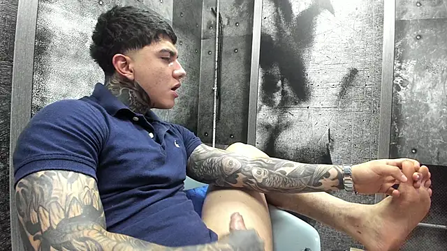 Chat XXX Live Gury_tattoo