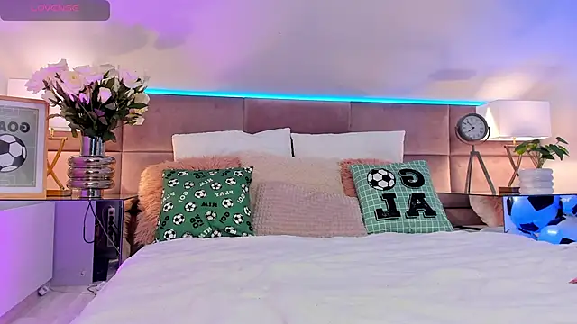XXX chat uživo modela MiaMuse
