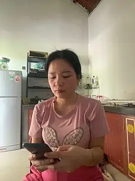 XXX chat uživo modela Ivy_Trix2