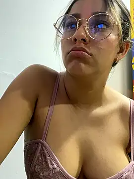 Chatroom XXX en direct de liahot69
