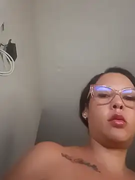 SexyyBigg44's Live XXX Chat