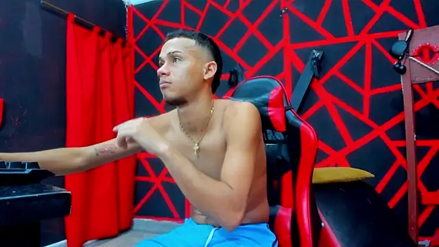 Chatroom XXX en direct de friends_lust_latin