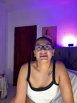 Chat XXX en directo de ema_zoe