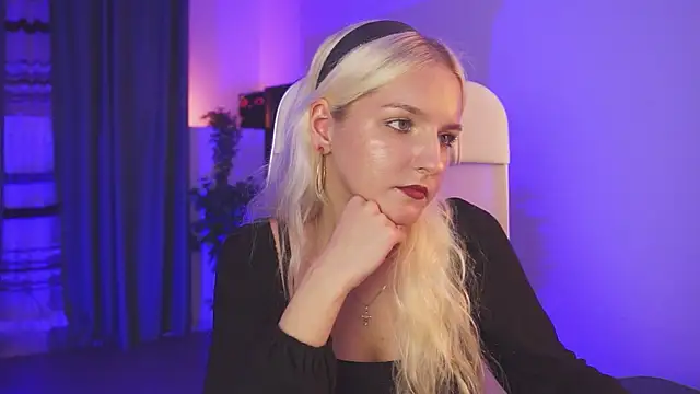 ViolaMore's Live XXX Chat