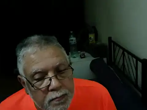 100Tauros live XXX chat