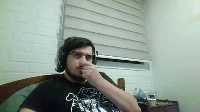 hung_weeb live XXX chat