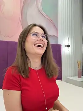 Chat +18 de Kelly_Cuutie ao vivo